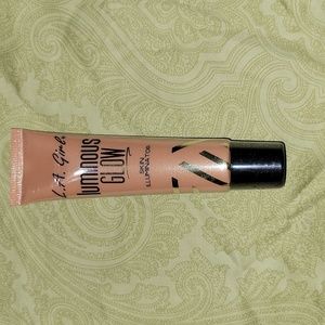 L.A.Girl Luminous Glow skin illuminator Sunlit